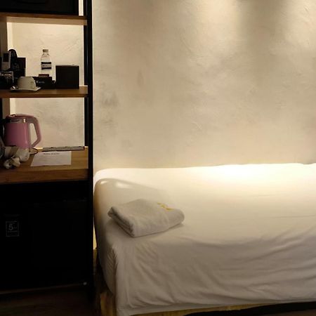 Roxy Hotel Padungan Kuching Extérieur photo