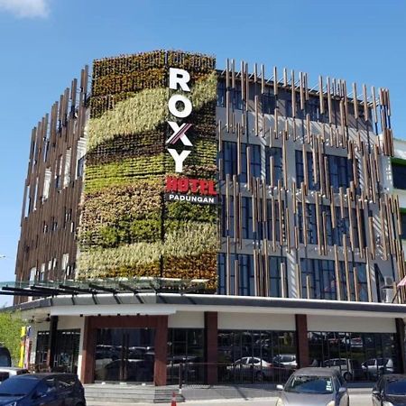 Roxy Hotel Padungan Kuching Extérieur photo