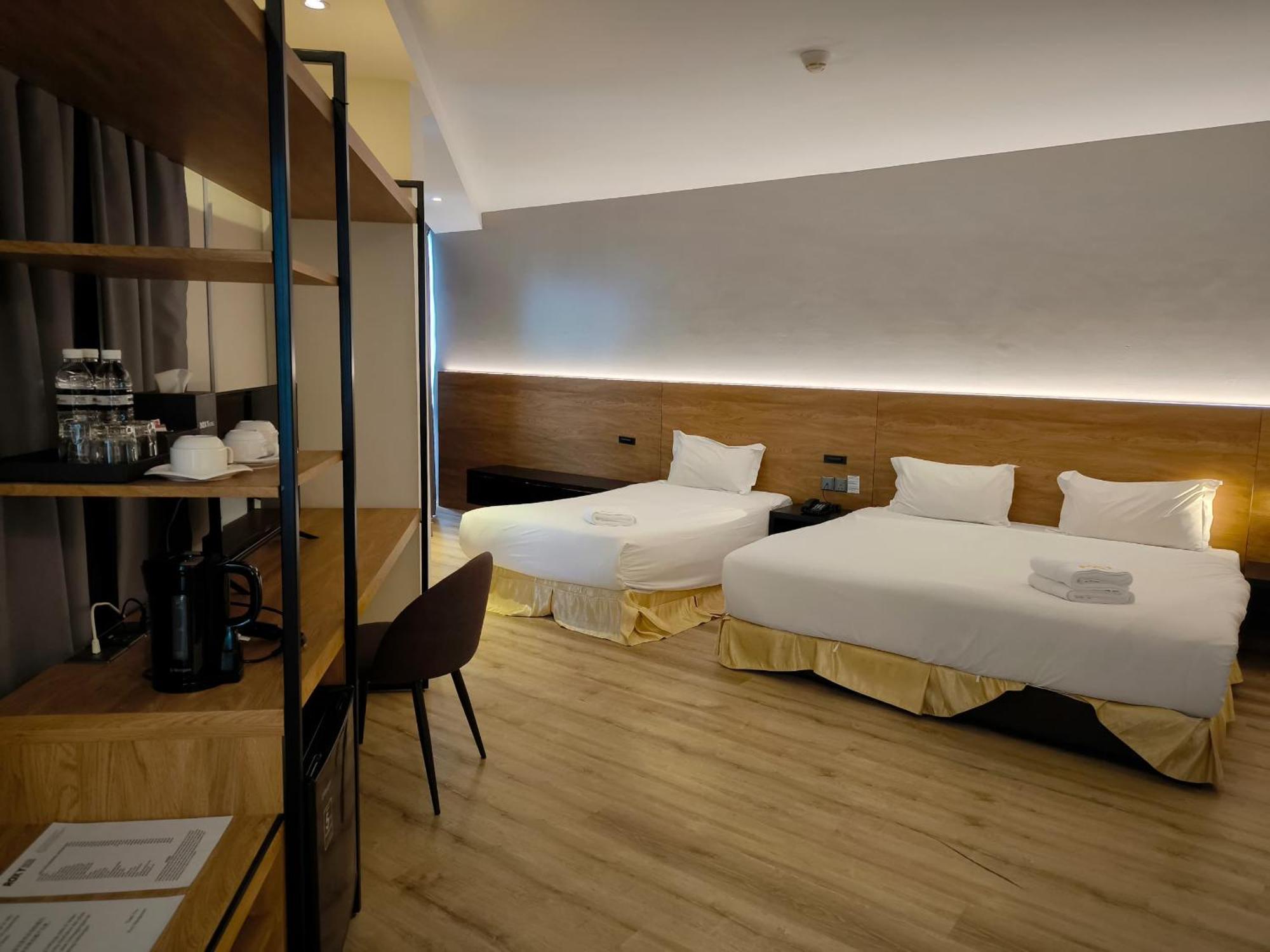 Roxy Hotel Padungan Kuching Extérieur photo
