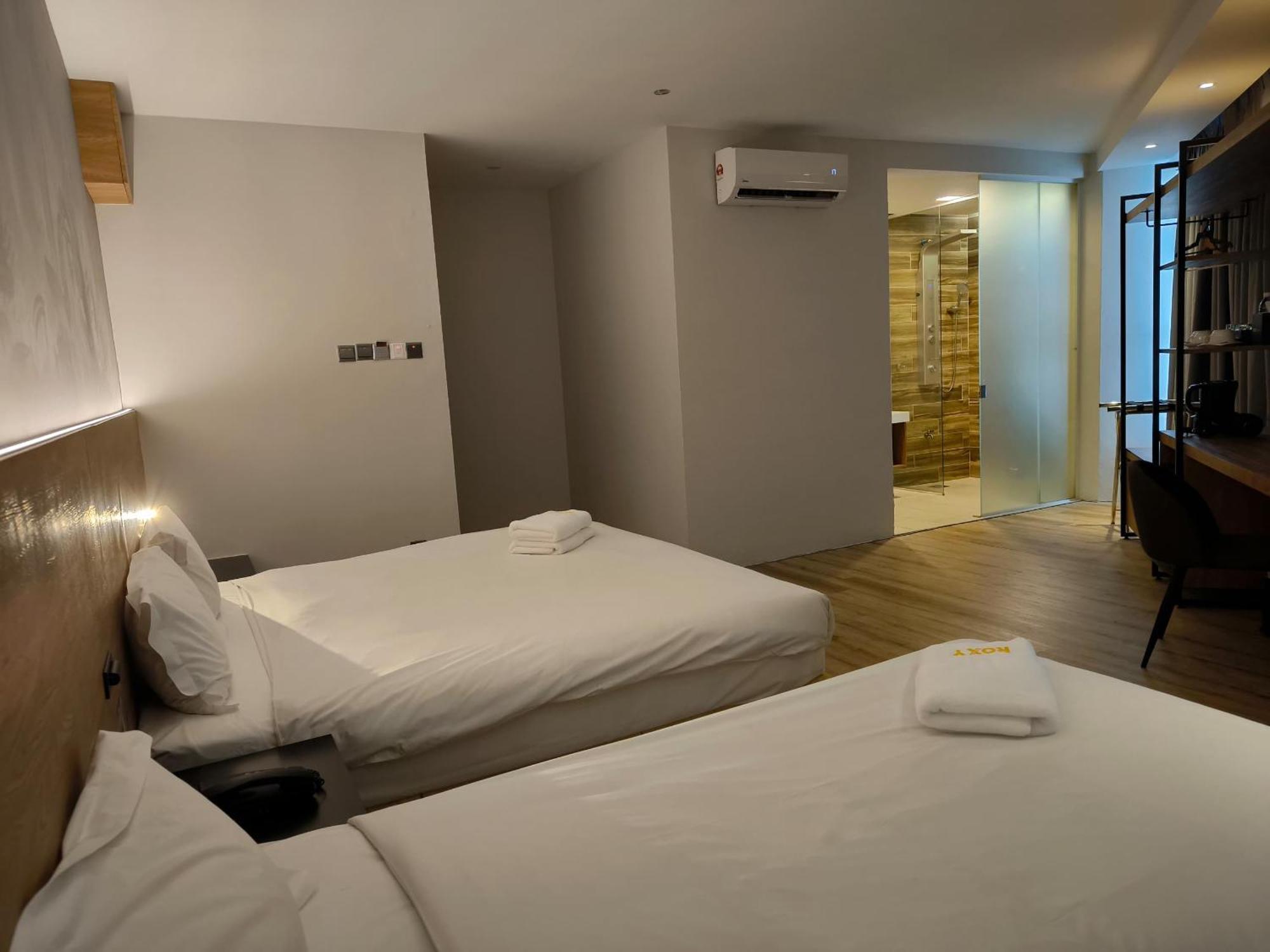 Roxy Hotel Padungan Kuching Extérieur photo