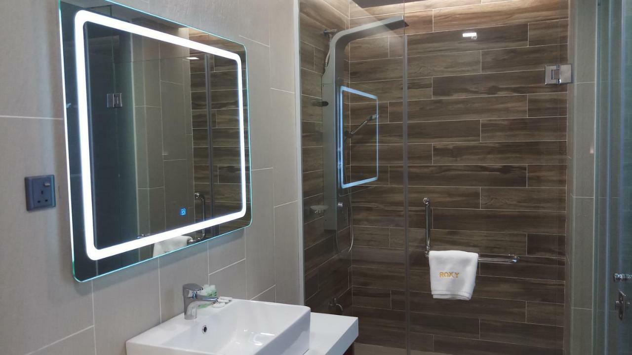 Roxy Hotel Padungan Kuching Extérieur photo