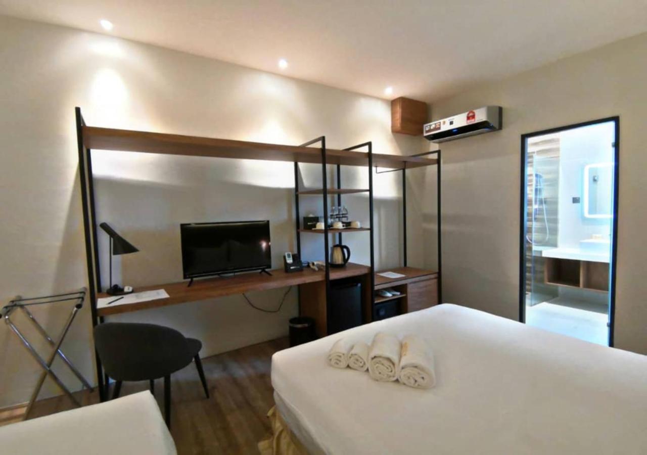 Roxy Hotel Padungan Kuching Extérieur photo
